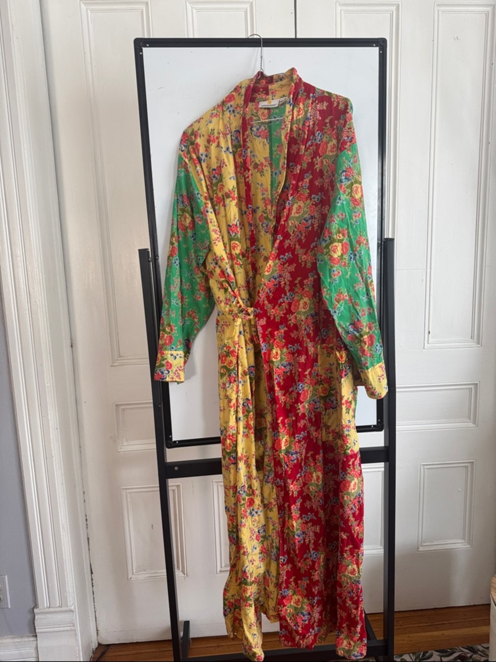 Vintage Smithsonian Institution Patchwork Floral Cotton Robe - M - Picture 1 of 4